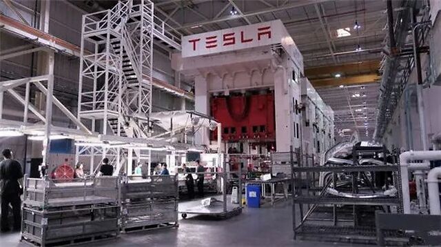 特斯拉柏林工厂新建超500个免费充电桩