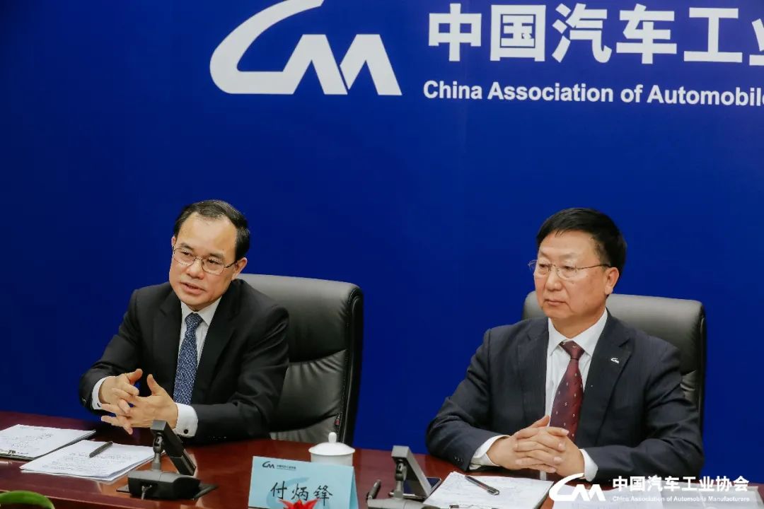 长安汽车董事长朱华荣：2024年销量TOP10的车企将占据接近85%的市场份额